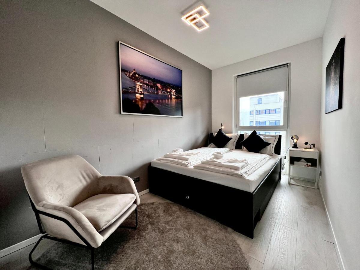 Suiteangel - Luxury Design Condo With Free Garage Budapest Exterior photo
